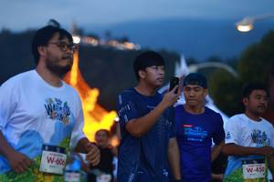 BIB: 606, 450
                            <button type="button" onclick="openModal(22341682)" class="btn btn-primary btn-sm float-right btn-popup" data-toggle="modal" data-target=".modal-high-quality">
                        <i class="fas fa-shopping-cart"></i> Add to Cart
                    </button>
                                            <button type="button" onclick="isThisMe(22341682, true)" class="btn btn-success btn-sm float-right btn-popup btn-isme hidden" data-toggle="tooltip" data-placement="bottom" title="นี่คือรูปของคุณใช่ไหม คลิกที่นี่เพื่อเอาเข้าอัลบั้ม">
                        <i class="fas fa-plus"></i> Add to album
                    </button>
                    <button type="button" onclick="isThisMe(22341682, false)" class="btn btn-warning btn-sm float-right btn-popup btn-isnotme hidden">
                        <i class="fas fa-ban"></i> Remove from album
                    </button>